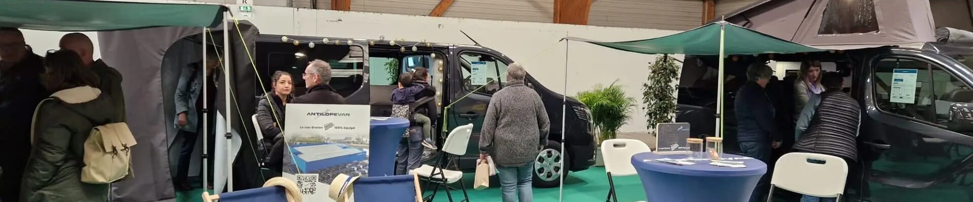 Antilope Van sur un salon