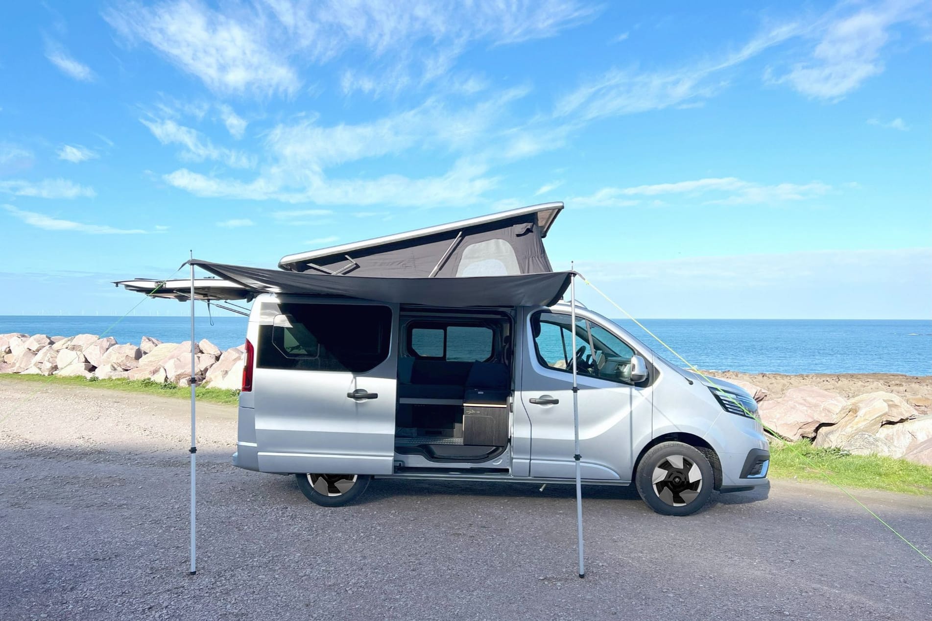 Flex PLUS van aménagé 2 à 4 places auvent latéral