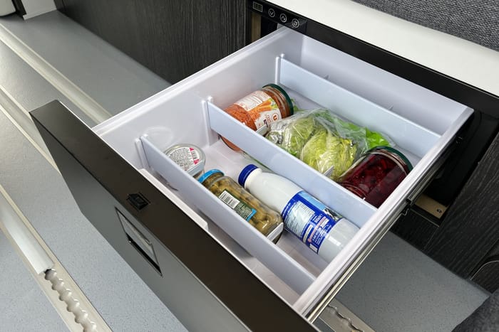 Flex PLUS van aménagé 2 à 4 places réfrigérateur à compression (30 L)