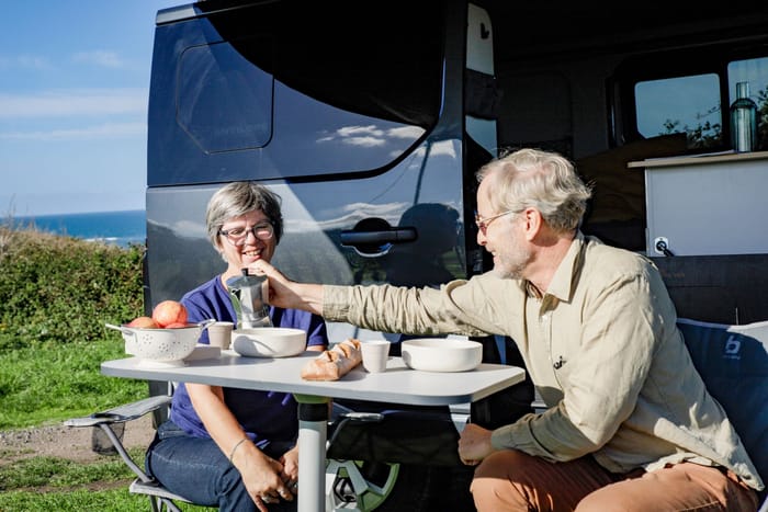 Flex-PLUS-van aménagé 2 à 4 places - mobiliers extérieure