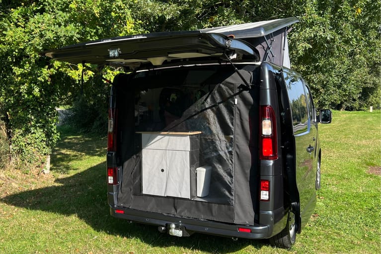 Flex Confort PLUS van aménagé 2 à 4 moustiquaire